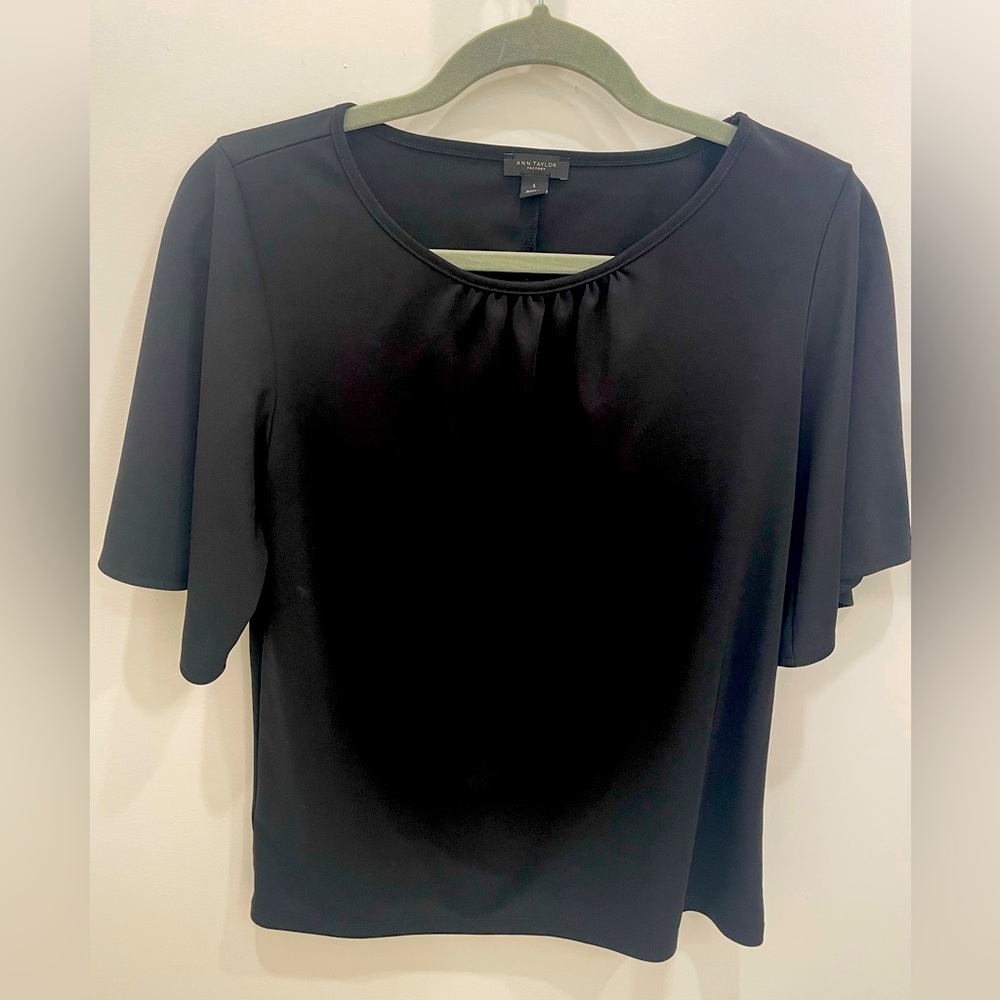Small Black Ann Taylor blouse